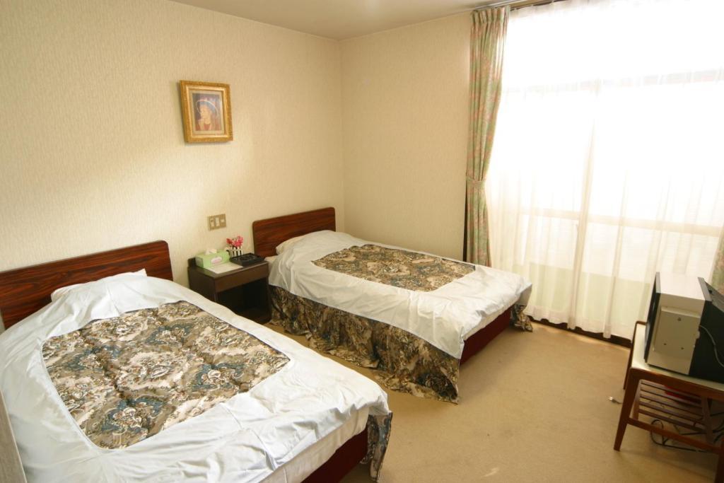 Hotel New Bernina Nagano Bilik gambar